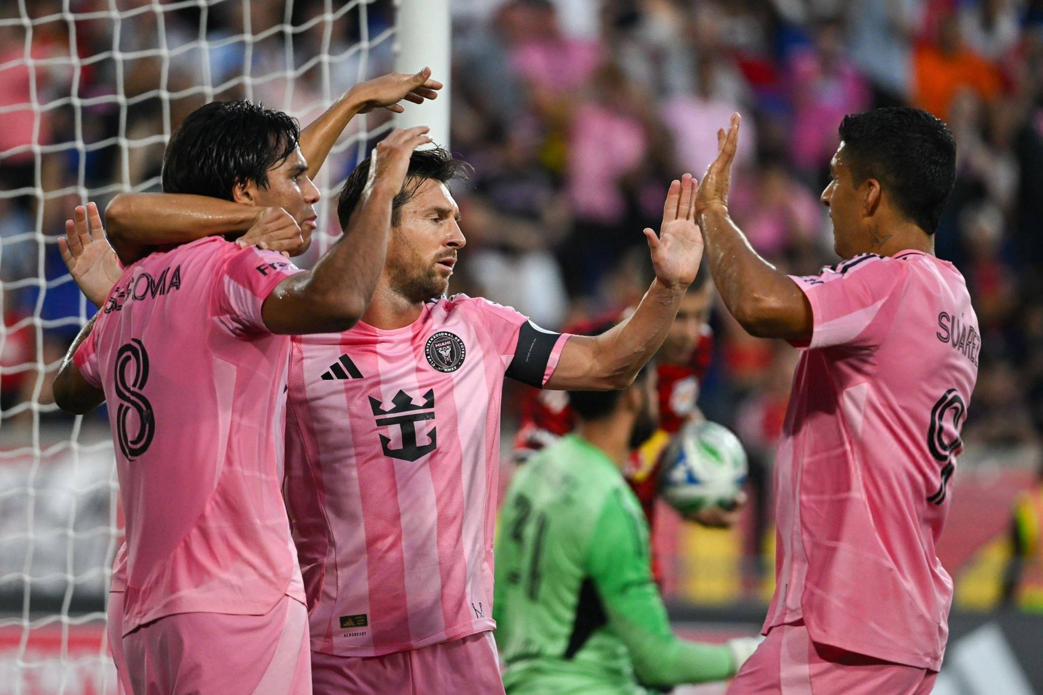 梅西连续十场比赛得分超过势不可挡，日本队挑战极限！的简单介绍